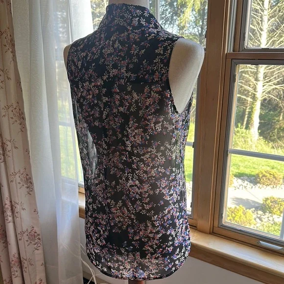 Express: Floral Sheer Sleeveless Top (EUC) - Picture 8 of 9